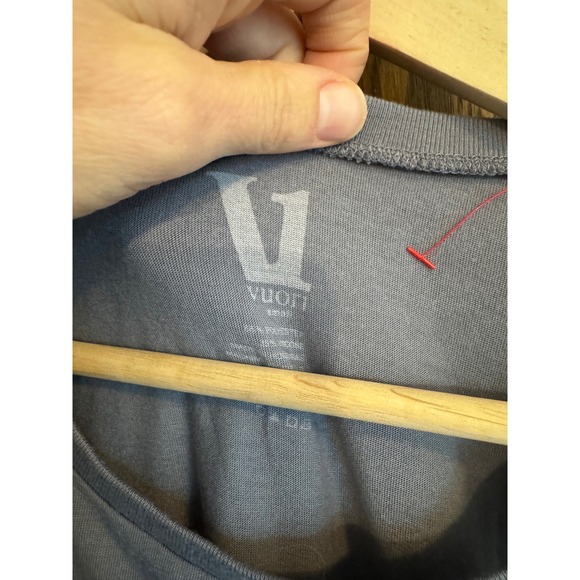 Vuori Women's Sleeveless Tank Top Graphic‎ Print Casual Athleisure Gray - Picture 3 of 3